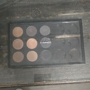 9 MAC Cosmetics Eyeshadow Palette - Earthy Tones